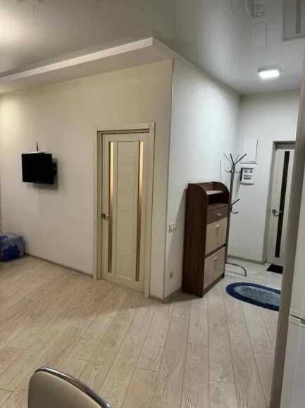 Павлово Поле, 2 к.кв., 1-ый дом от метро Бот.Сад, 3/5, сталинка. AN