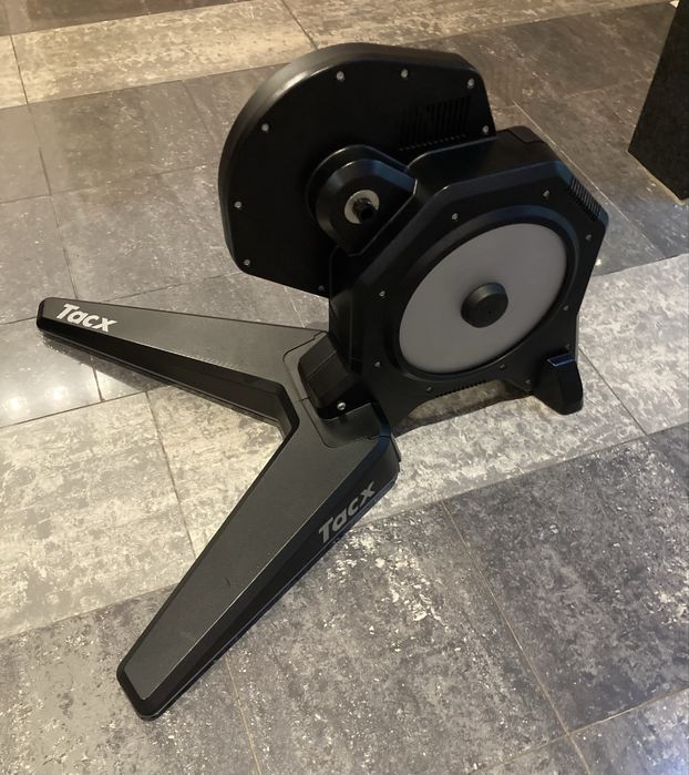 TACX FLUX S - Rolo de Treino de Bicicleta