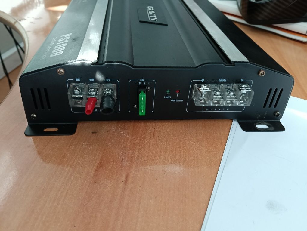 Amplificador 2 x 500