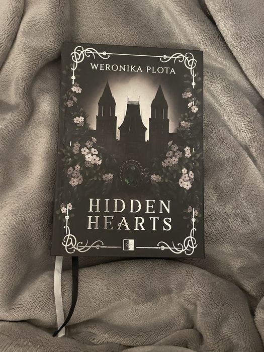 Hidden Hearts książka wydanie specjalne