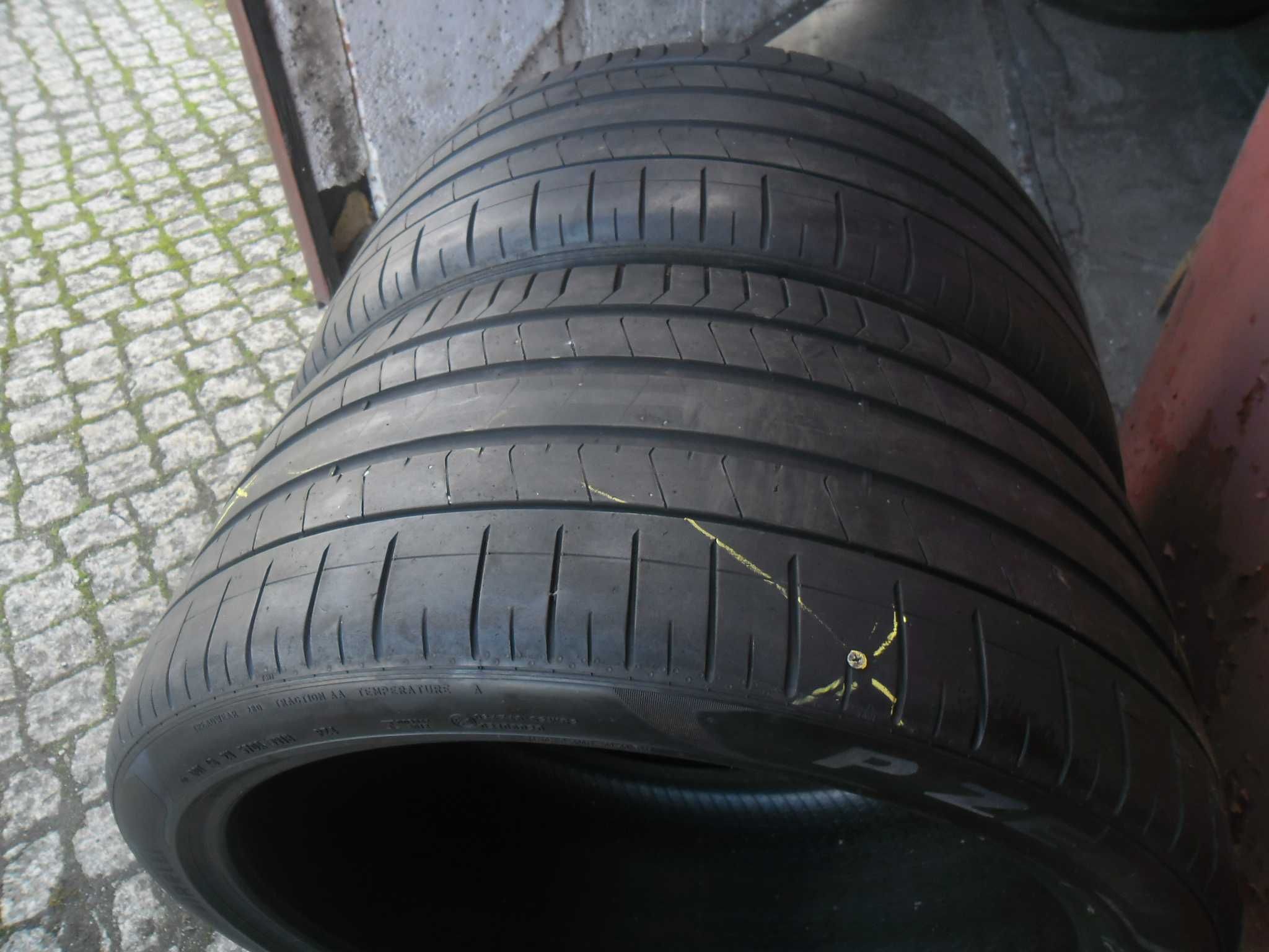 Para PIRELLI Pzero PZ4  325/30ZR23 109Y