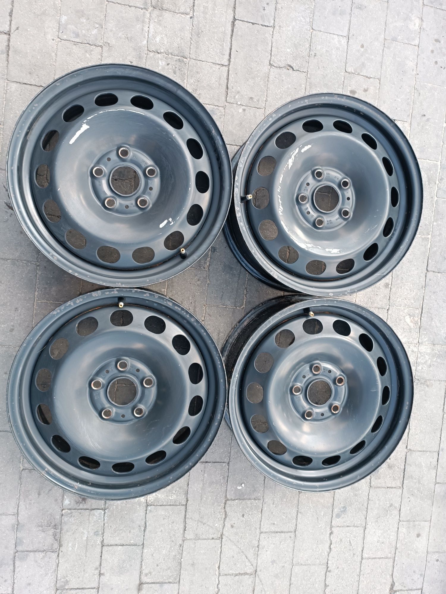 Felgi stalowe 16 VW Golf VII 5x112 ET48 6J16