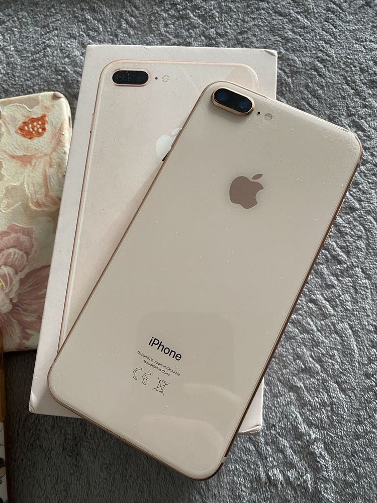 iPhone 8 plus white rose 64 GB czarny etui zestaw