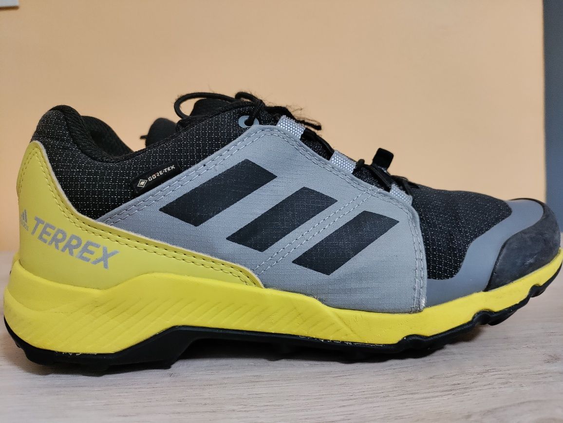 Кросівки Terrex Adidas оригінал, розмір 36,5