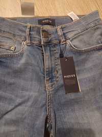 Nowe z metka jeansy PIECES