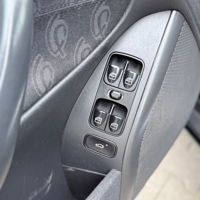 Sprzedam Mercedes C-Klasse Sedan 2.0 Kompressor