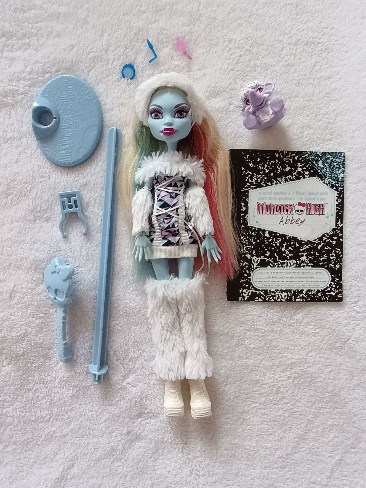 Abbey Monster High Basic /(this is not a creepproduction)