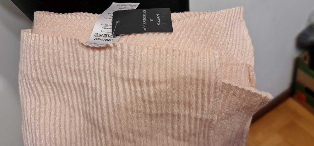 2500 Nowy Szal KappAhl one size Pudrowy Róz
