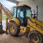 Vendo retroescavadora neu holland NH 95