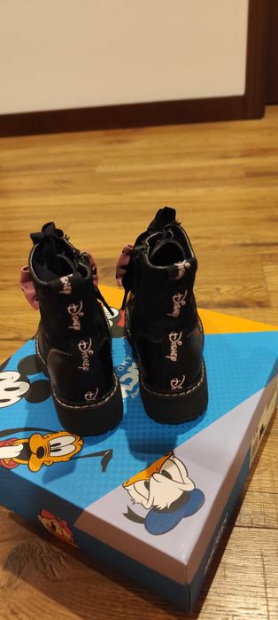Buty zimowe dla dziewczynki r.26