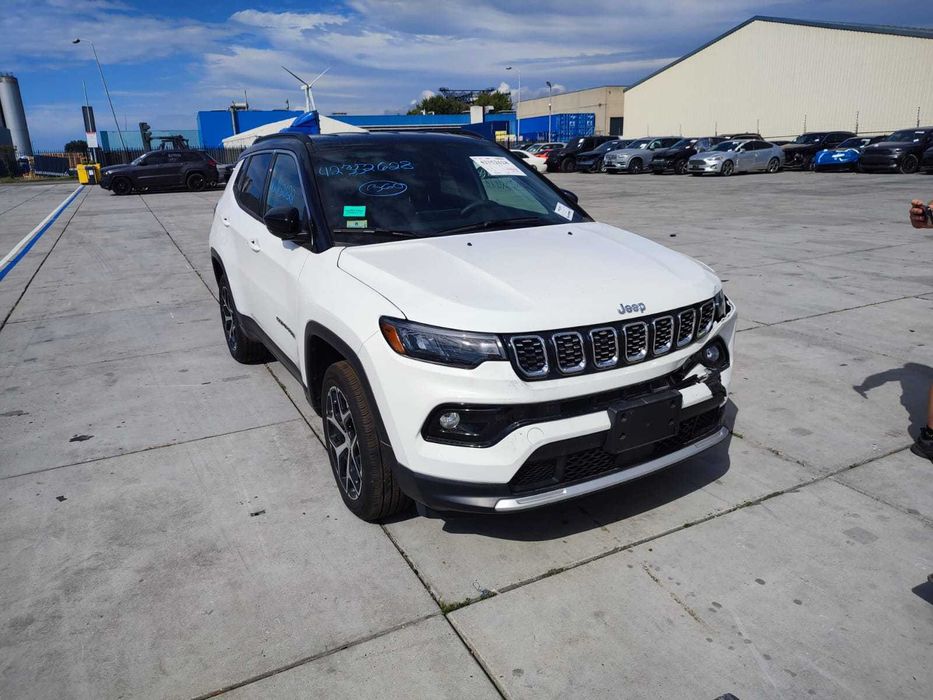 Jeep Compass 4x4 Niski przebieg z USA. Samochód w kraju