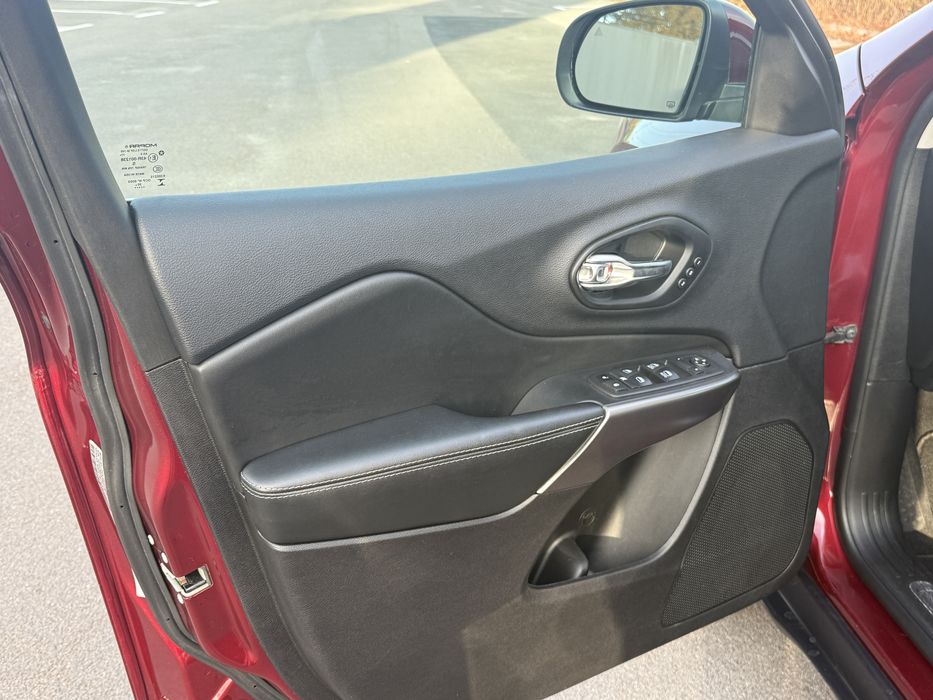 Джип Черокі, стан чудовий, ходова норм, телефонуйте )