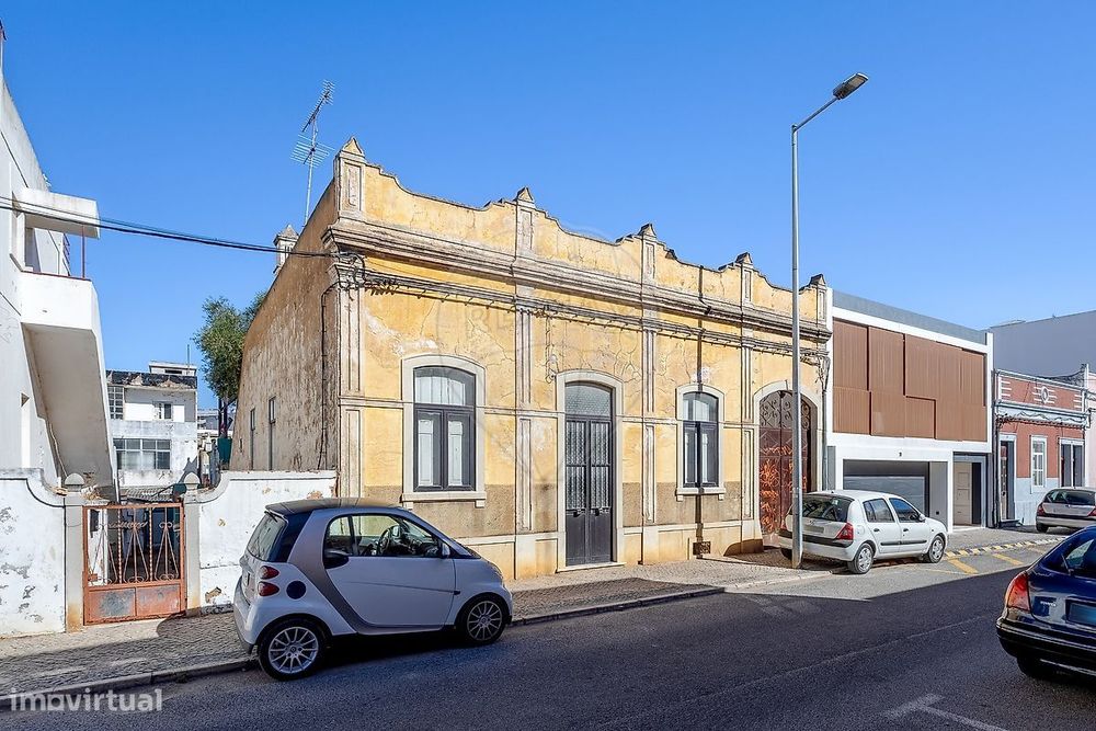 Moradia T9 para venda