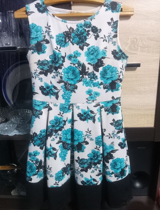 Продам за классное  платье