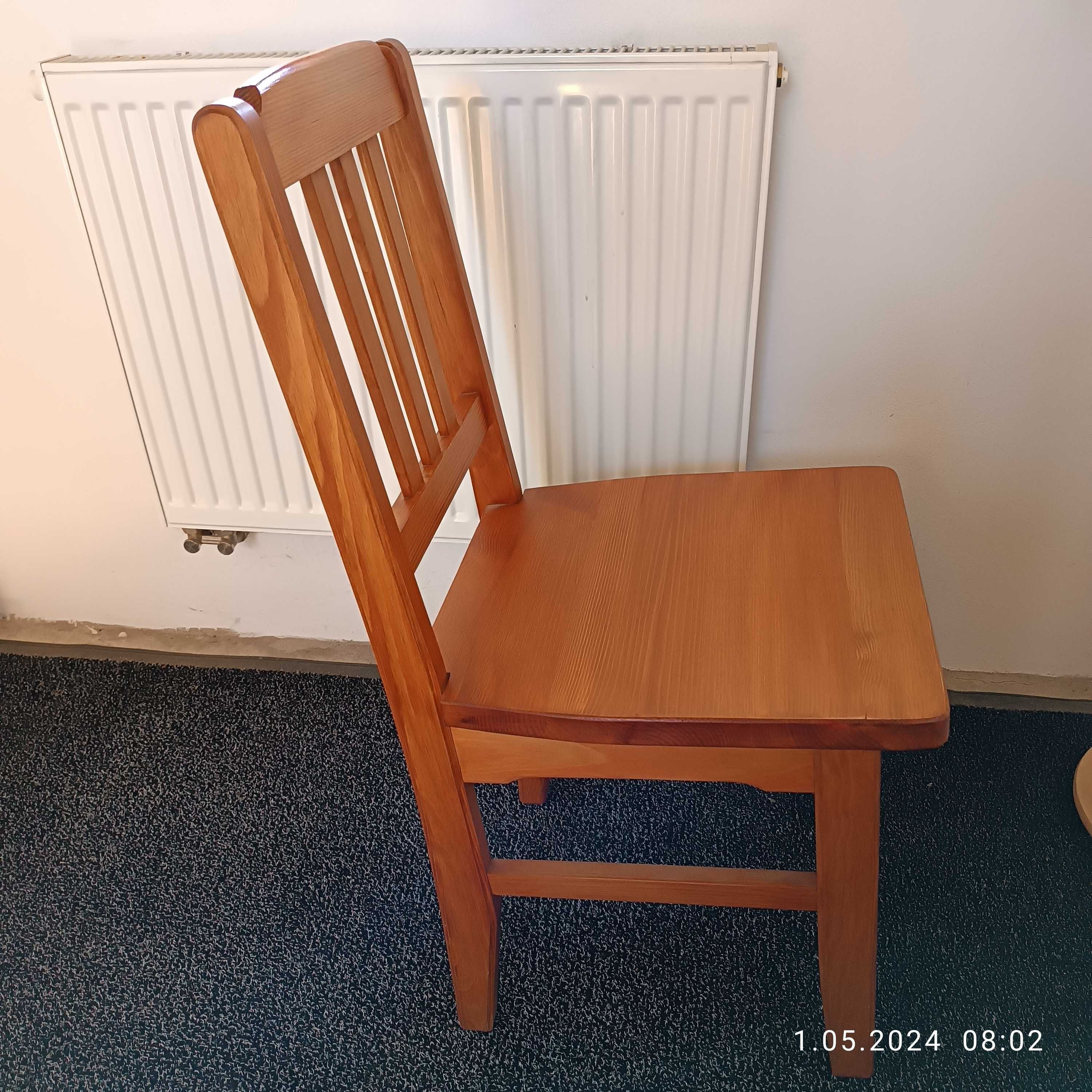 krzeslo sosnowe jedna sztuka