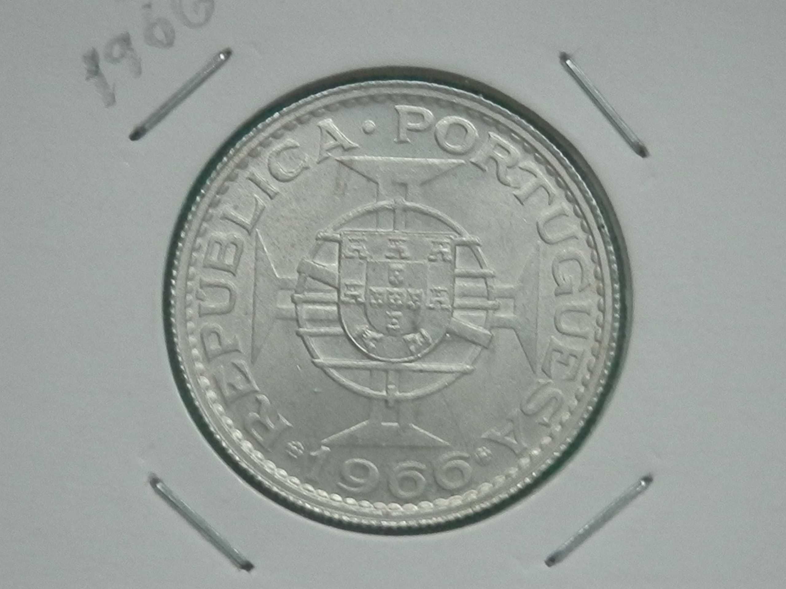 532 - Moçambique: 10$00 escudos 1966 prata, por 9,00