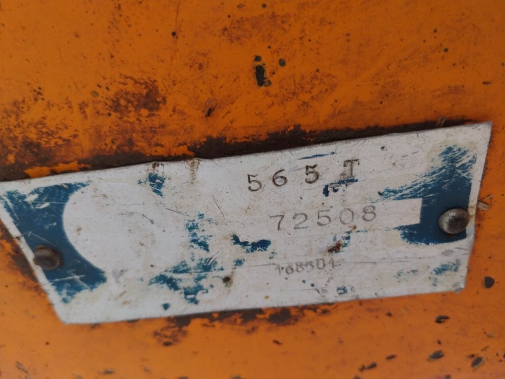 Pług obrotowy huard 565 ,5 skibowy