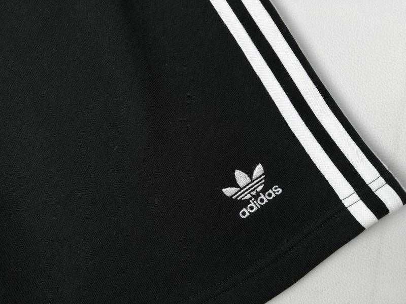 Мужские новые Шорти Adidas 3-Stripes Shorts Originals