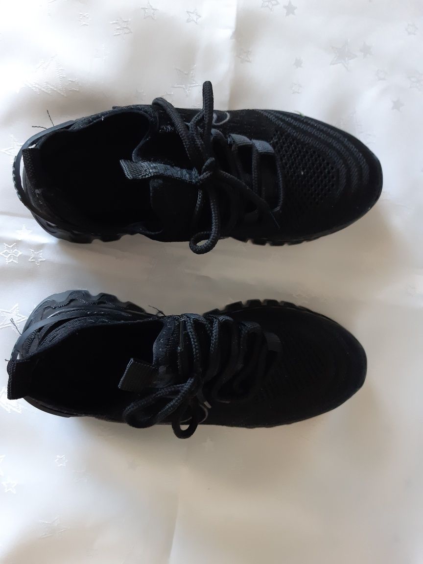 Lekkie buty typu nike