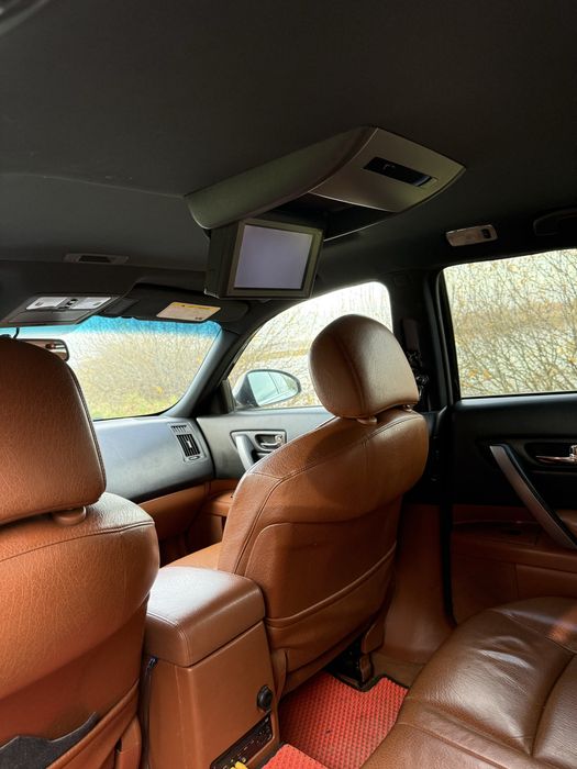 Продам автомобіль INFINITI FX35