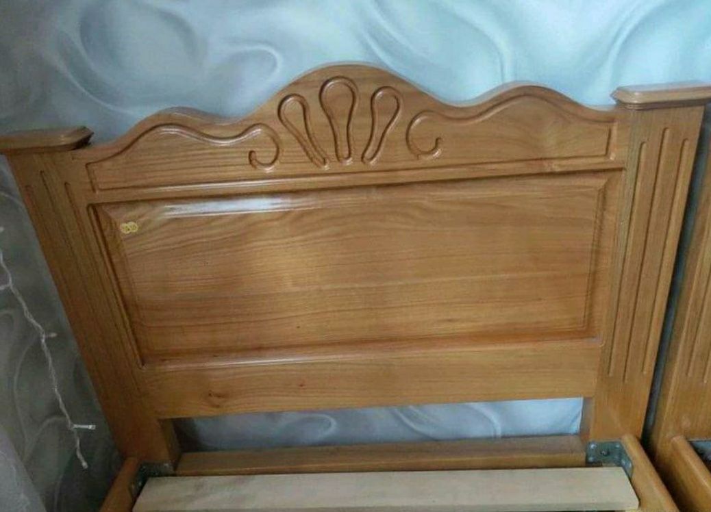 Полуторне ліжко дерев'яне ручної роботи