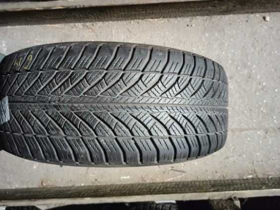 BMW 5 g30/g31 Goodyear Ultragrip performance 8 245/45/18 100V RSC