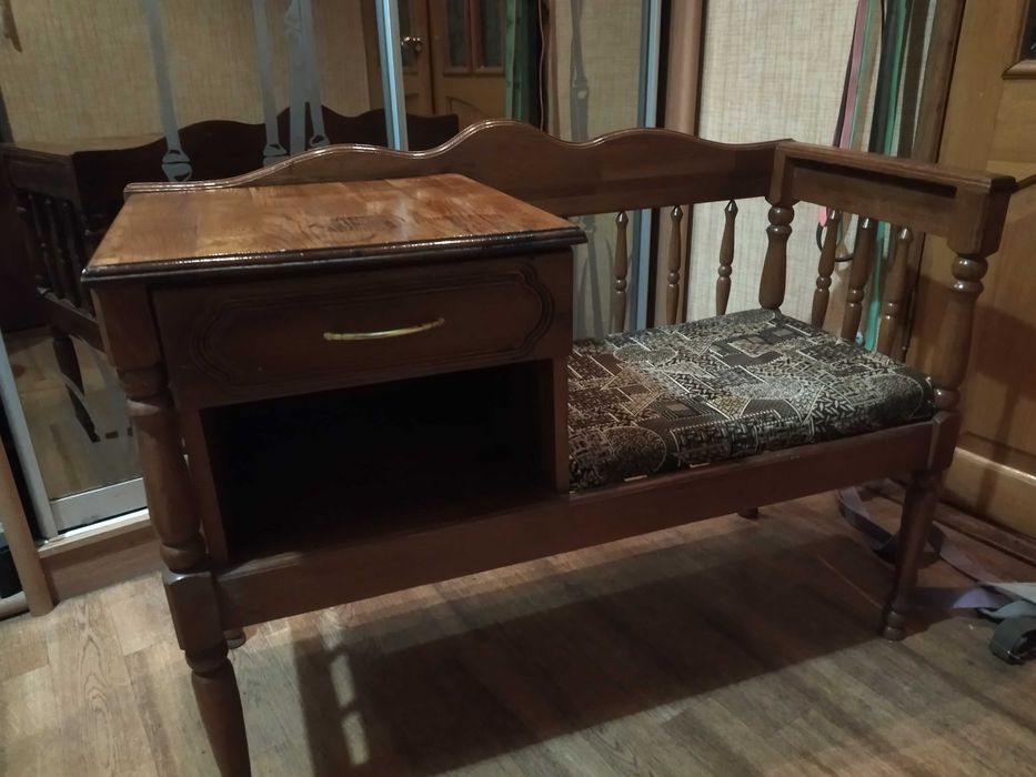 Дубовая банкетка с тумбочкой в прихожую