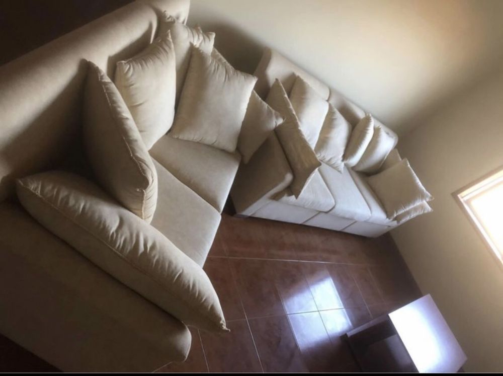 Sofas de 3 e 2 lugares novos