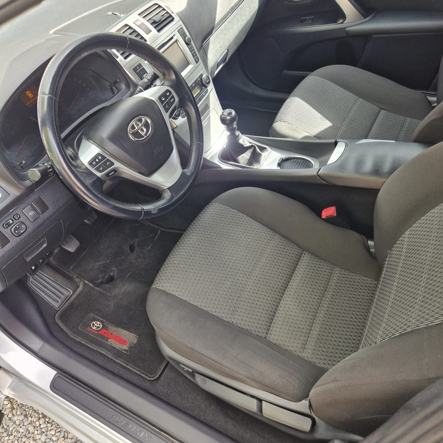 Avensis 2.0d xenon nawigacja Niski przebieg