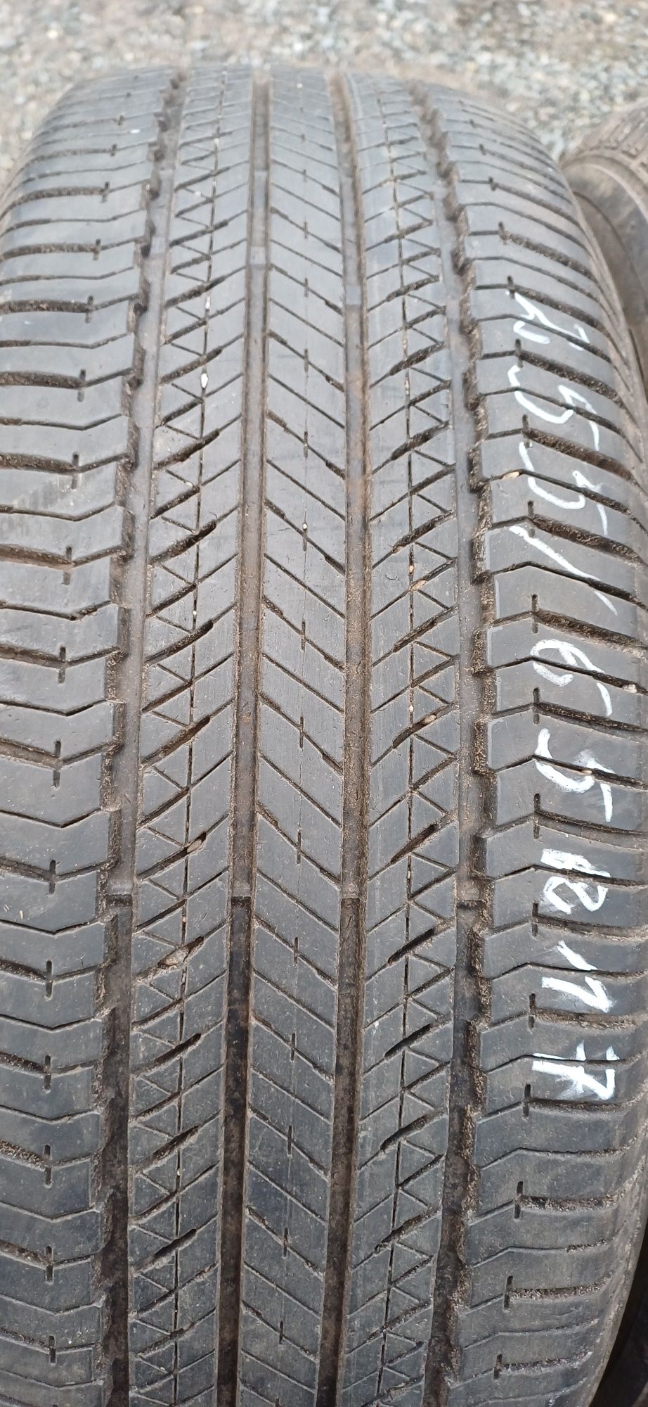 255/65R17 110T BRIDGESTONE , dwie opony letnie.