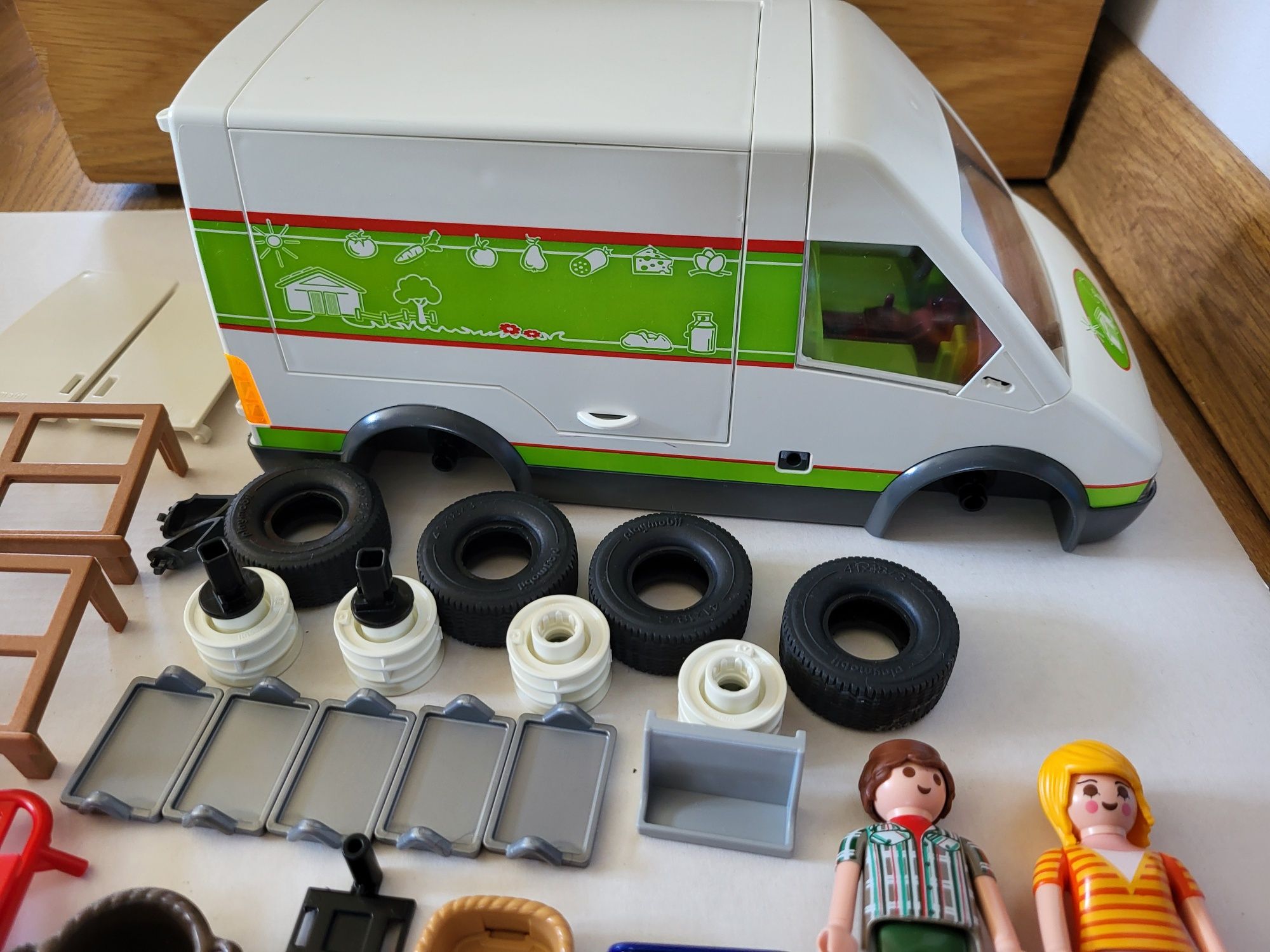 Playmobil 70134 samochód country sklep z warzywami kompletny