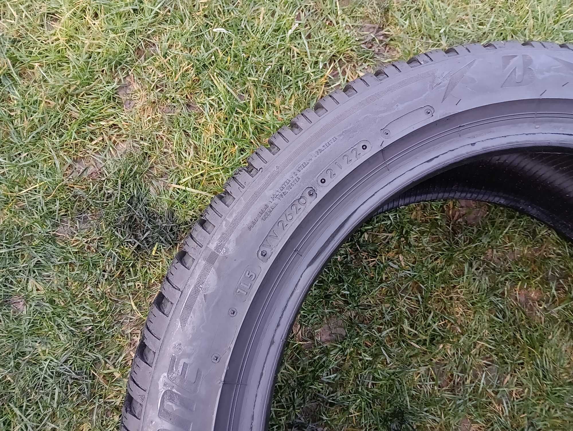 opona 235/45/18 Bridgestone Blizzalk Lm005 1 szt 6,5mm 2022