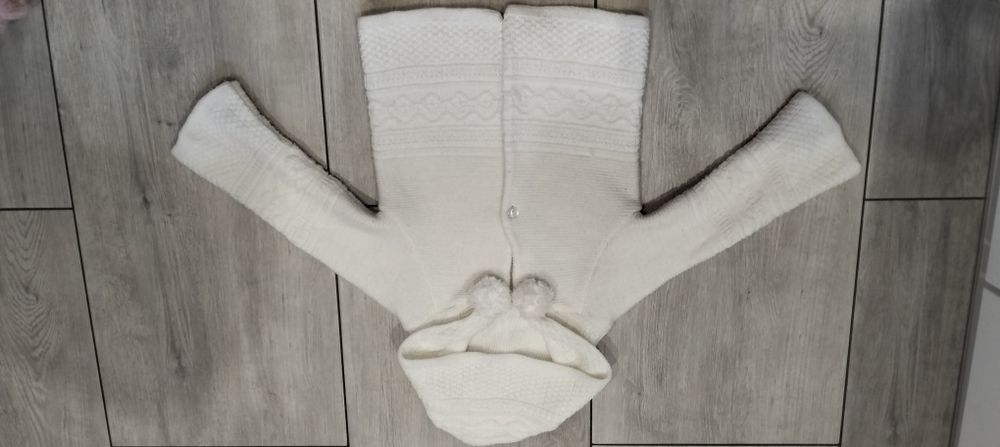 Sweterek rozmiar 104