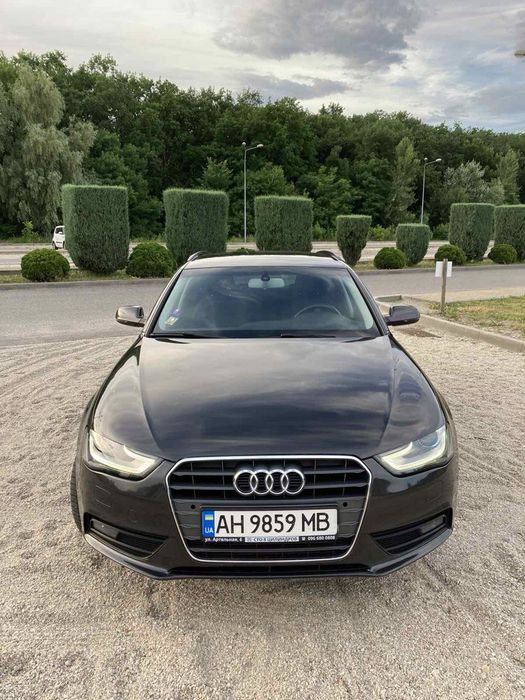 Audi A4 2013 B8(FL)