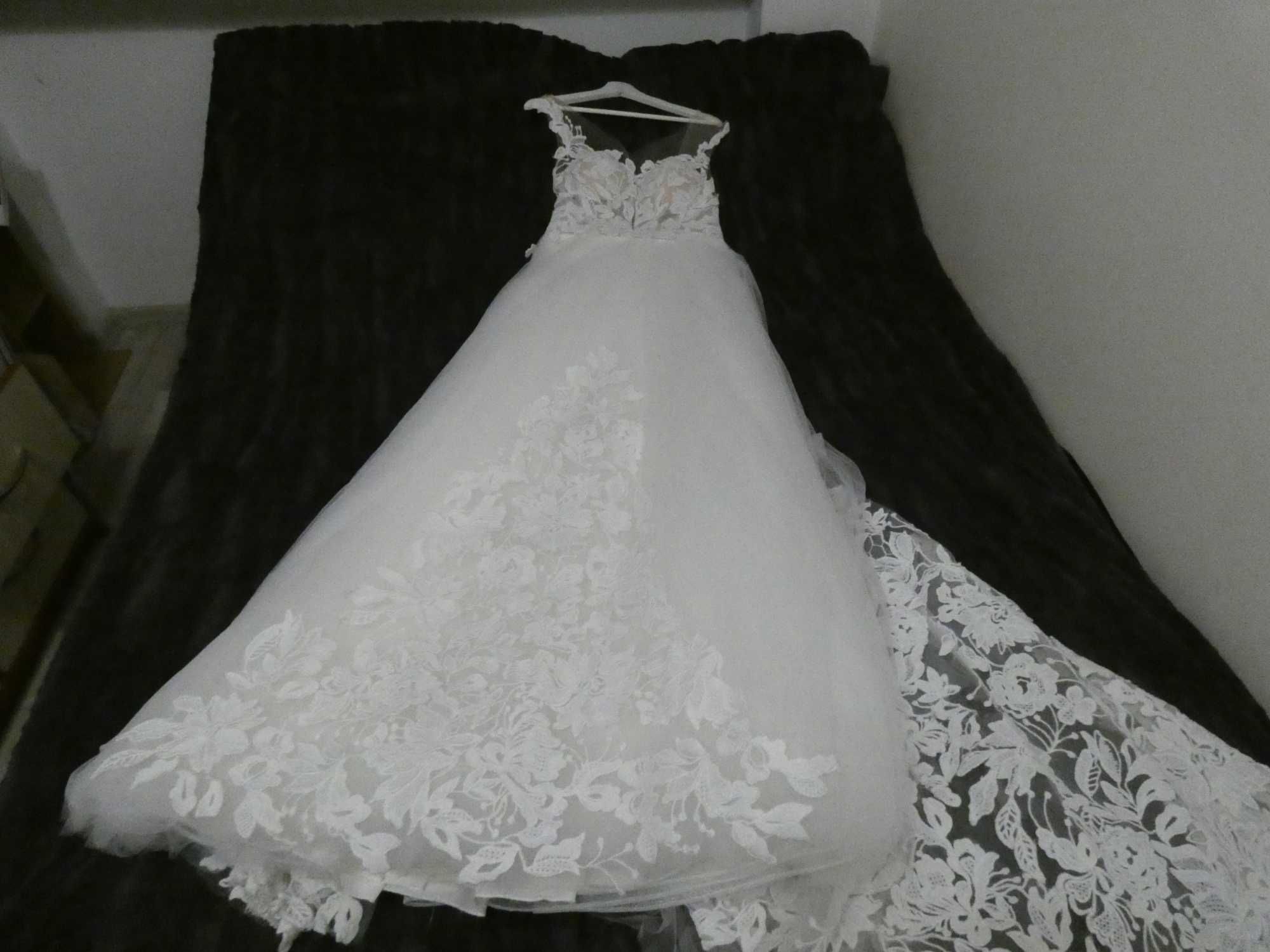 Suknia ślubna MELORY roz.40 + welon kolor Ivory