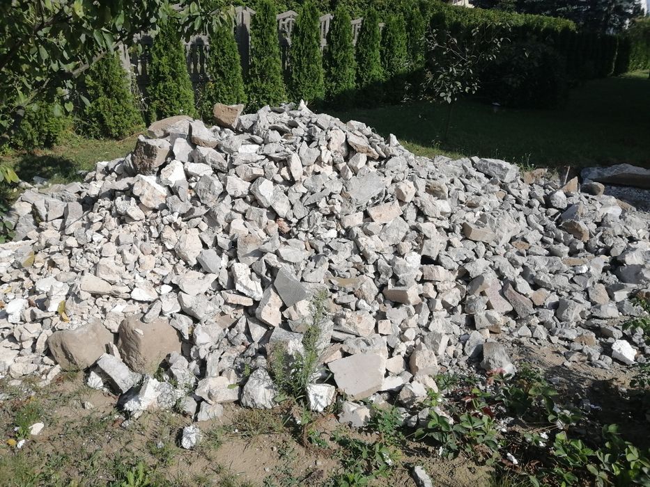 Gruz oddam  za darmo