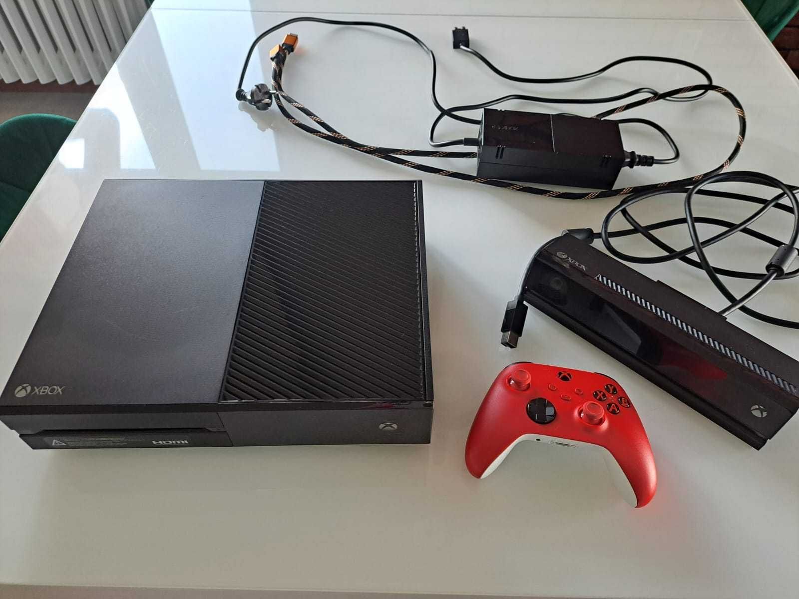 Konsola Xbox One + kinect + pad