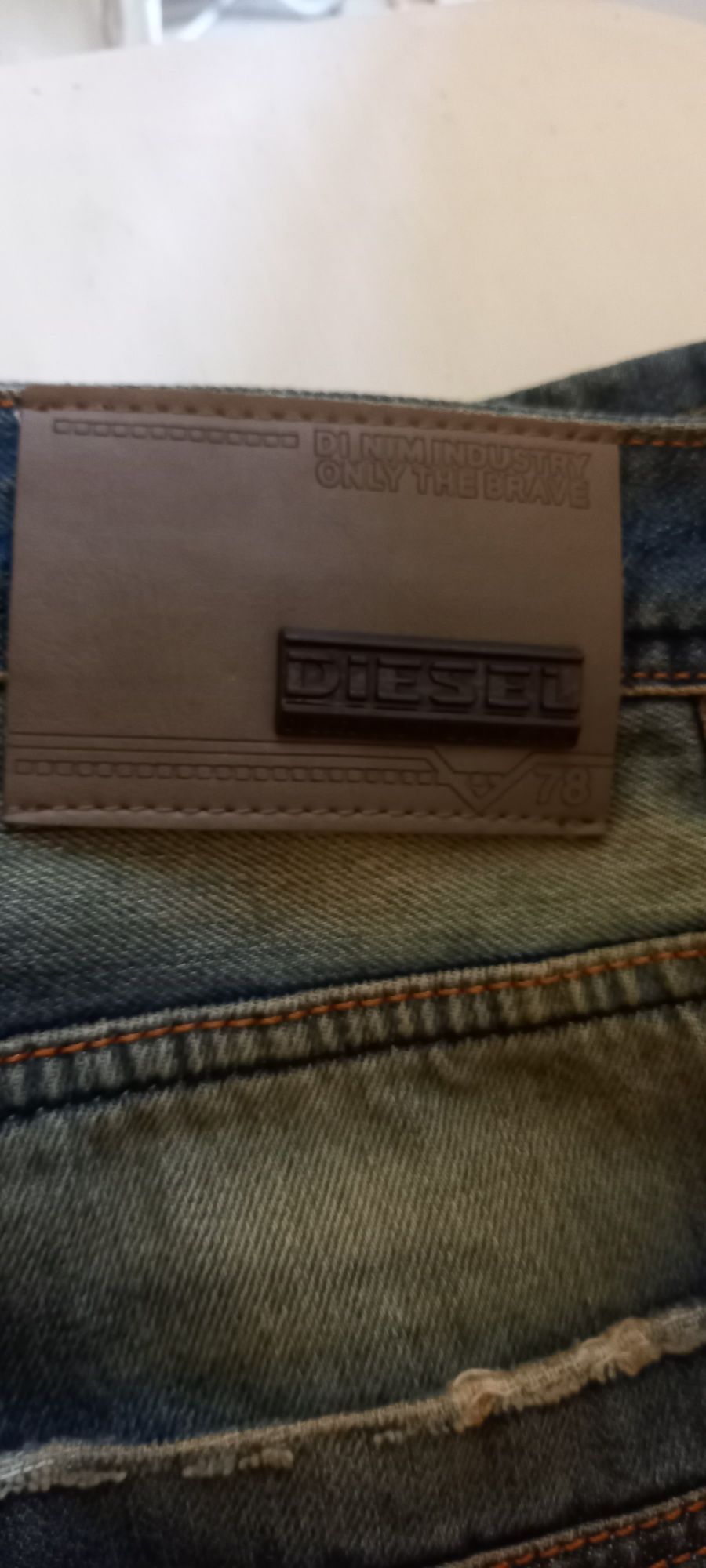 calças de diesel, feitas na Itália