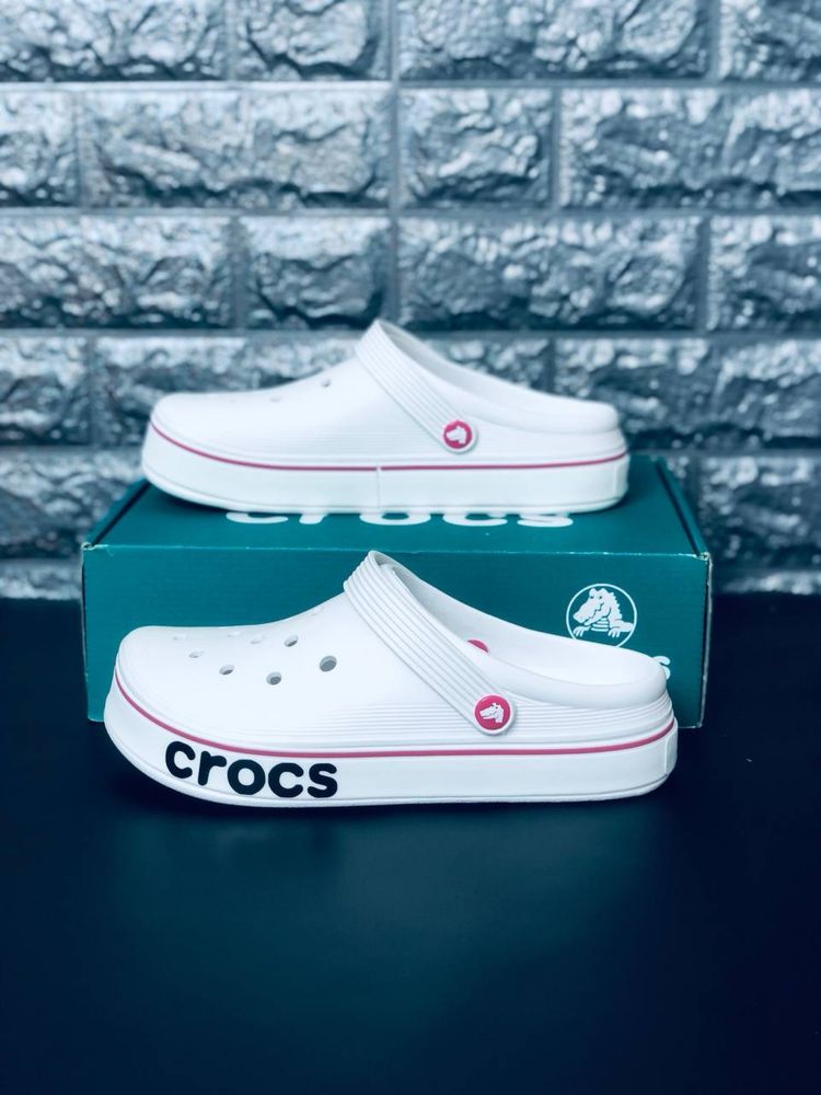 Шльопанці crocs стильні жіночі/ легкі