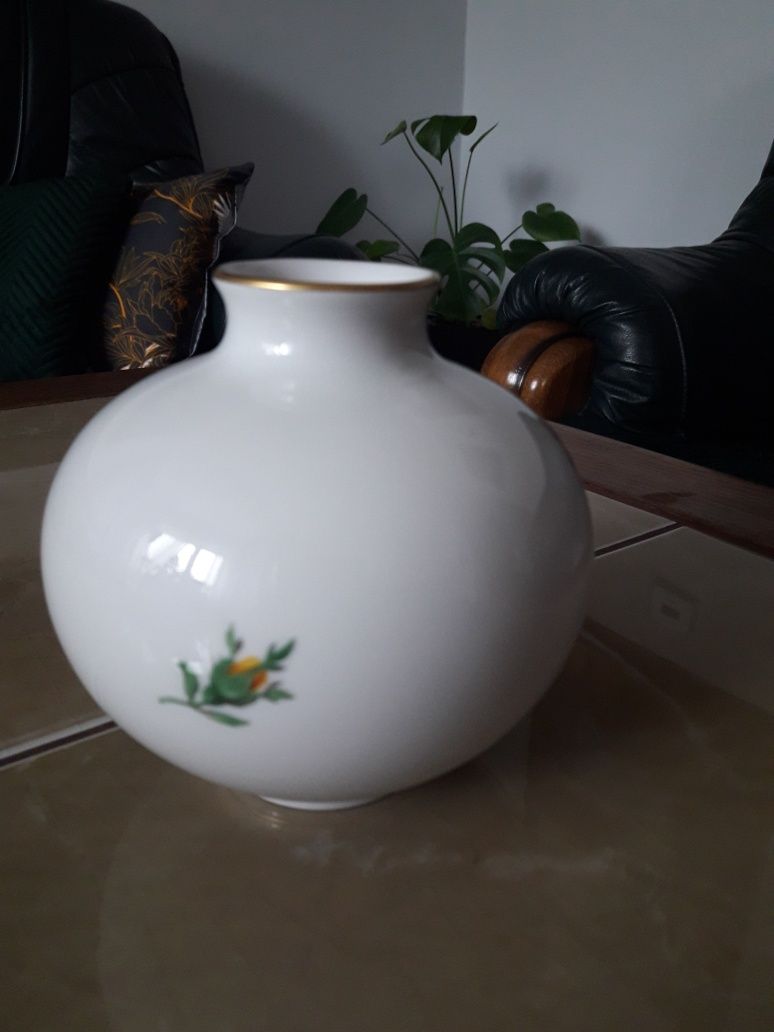 Wazon kula porcelana Meissen " Róża  Miśnieńska "