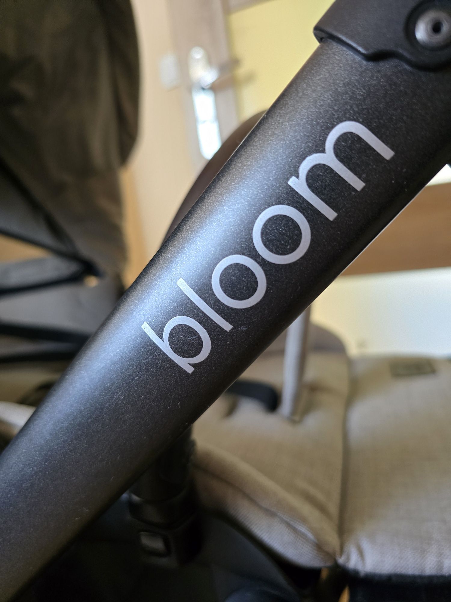 Wózek dziecięcy Roan Bloom 3w1