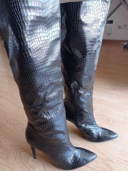 Wysokie kozaki na szpilce skóra krokodyla czarne Wellspring rozmiar 38