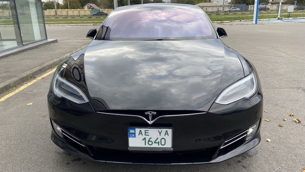 Продам Тесла S 75 D полный привод