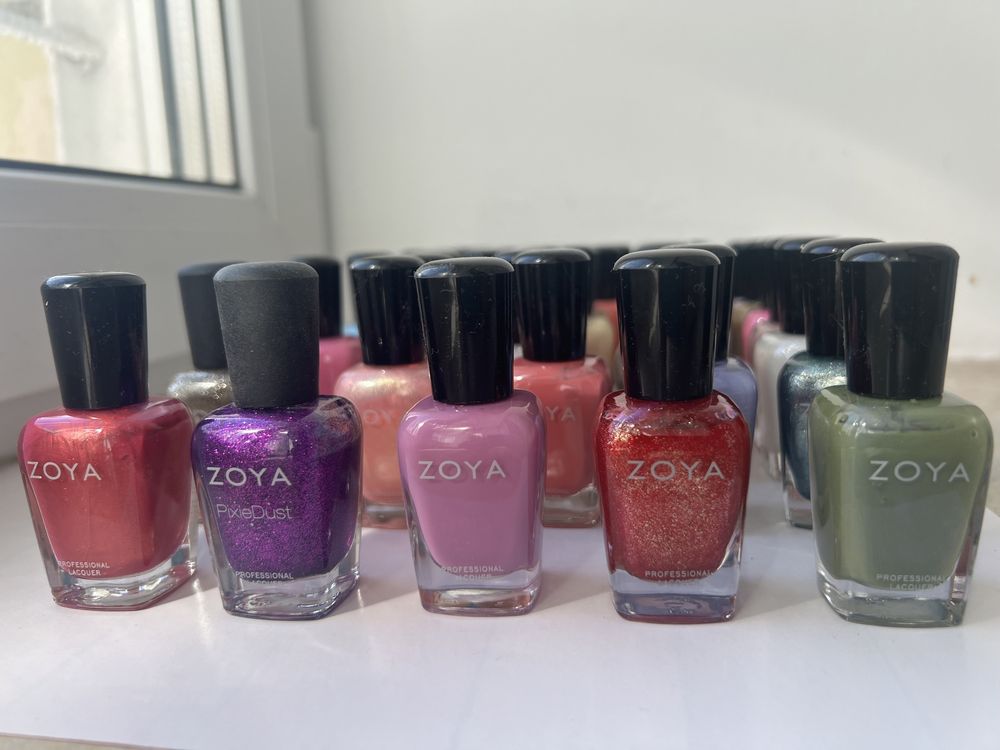 Лак для ногтей zoya