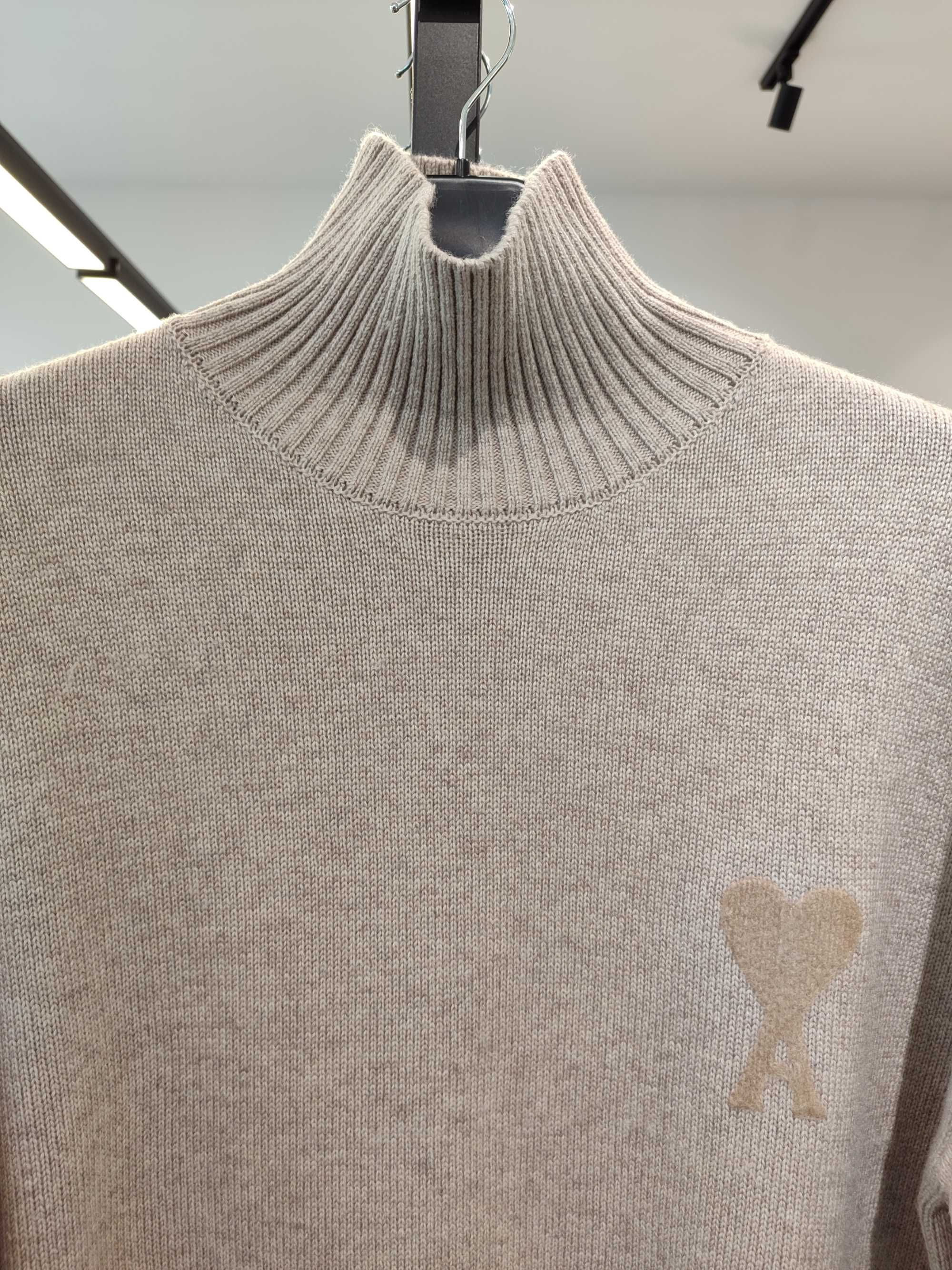 Светр AMI Paris Ami de Coeur High-neck Jumper Beige