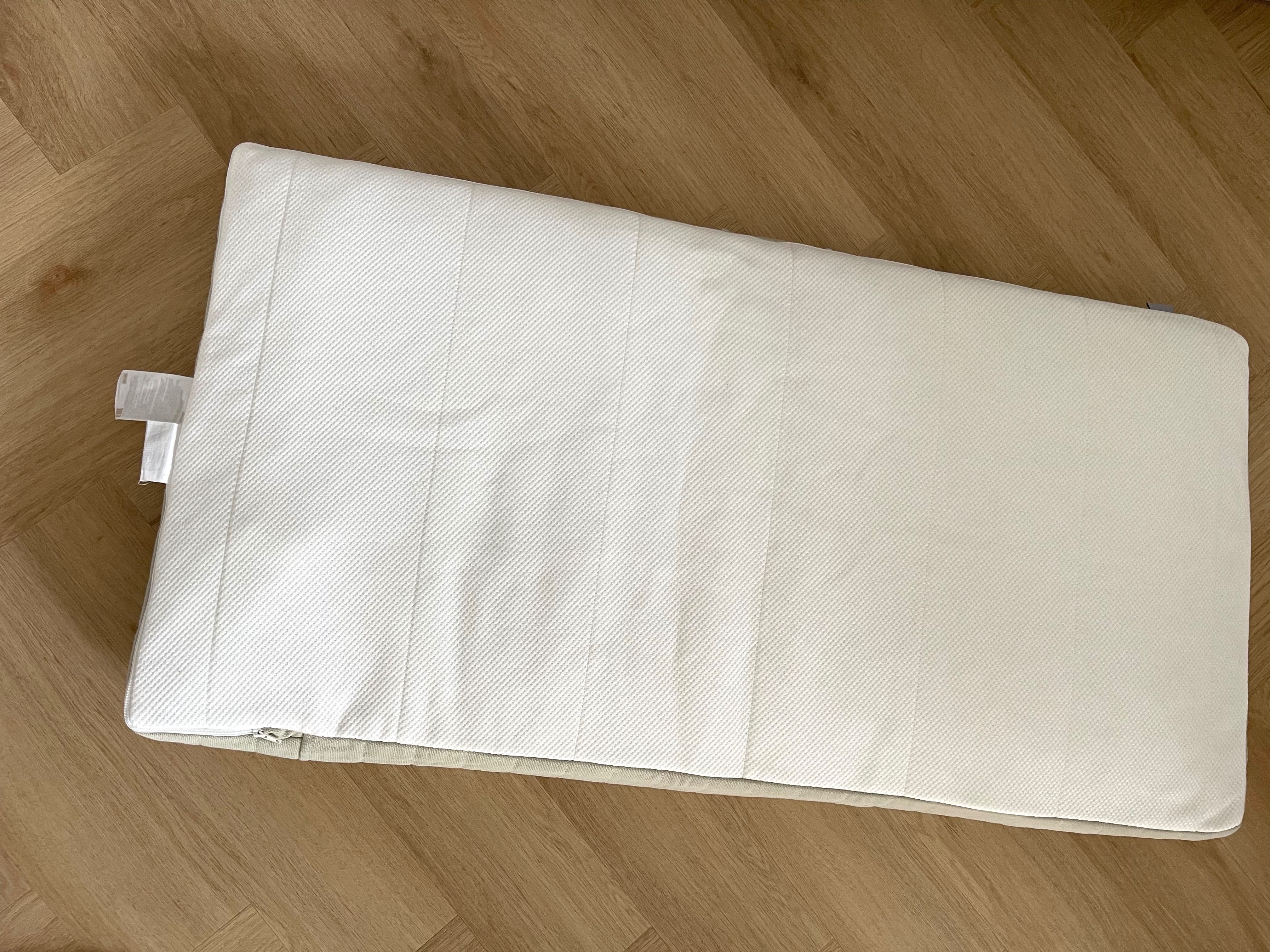 materac dziecięce  IKEA o wymiarach 120x60 cm