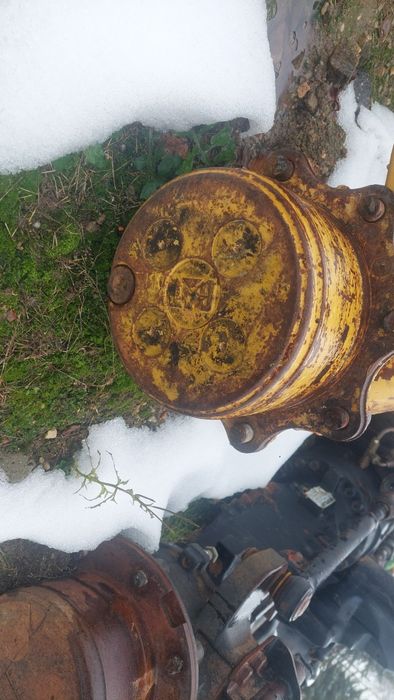 Zwolnica  carraro  caterpillar