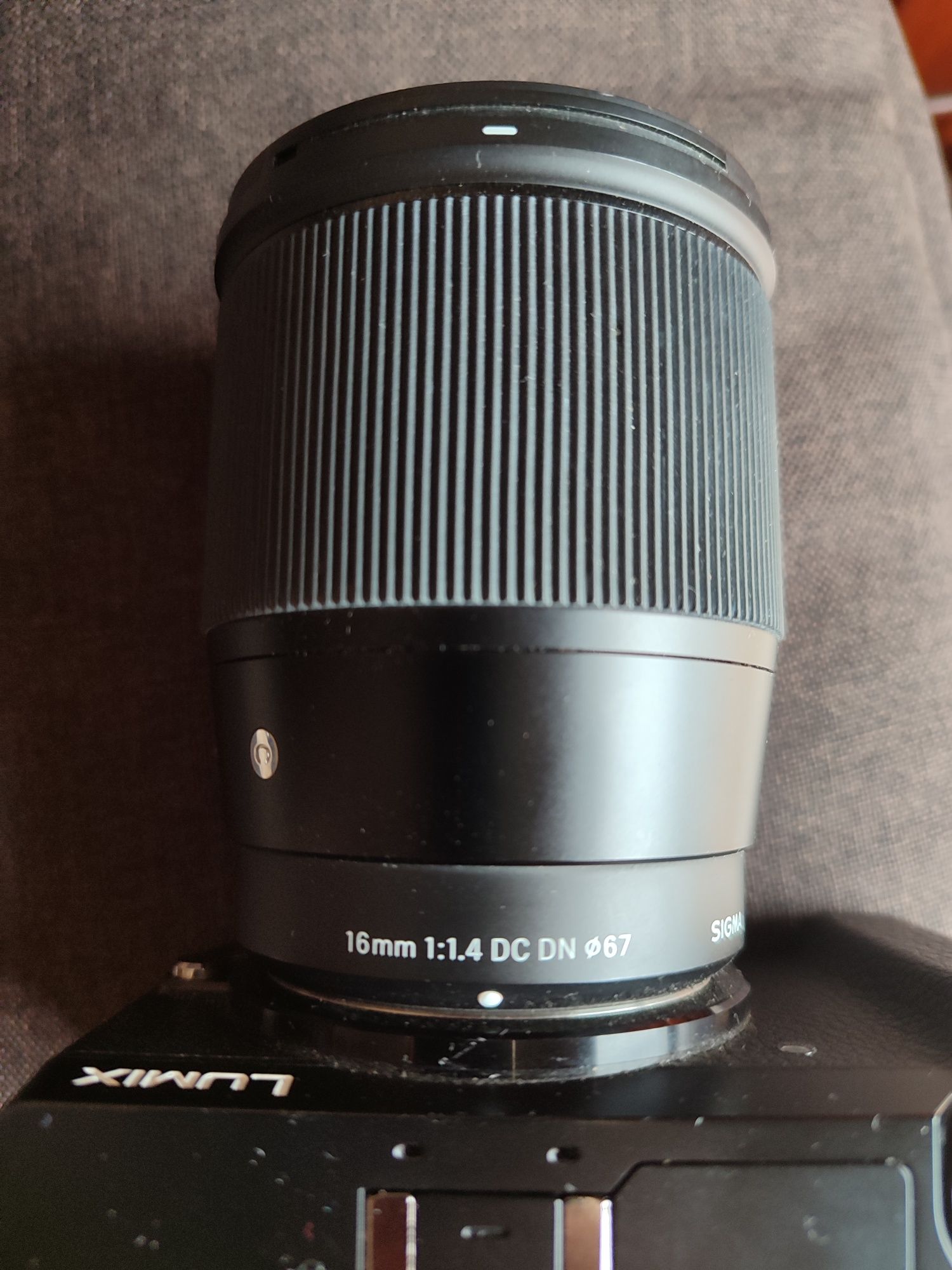 Sigma 16mm 1.4 MFT Irrepreensivel