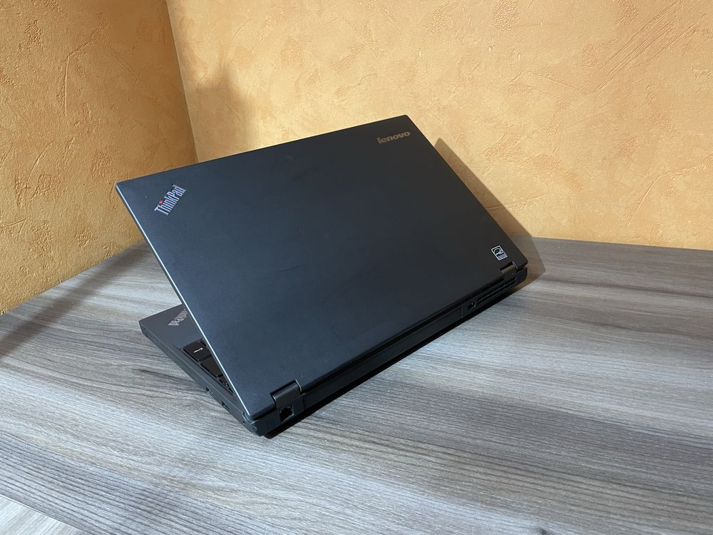 Надійний ноутбук Lenovo T540 (i5-4200m/1TB HDD/8GB RAM/нова акб)