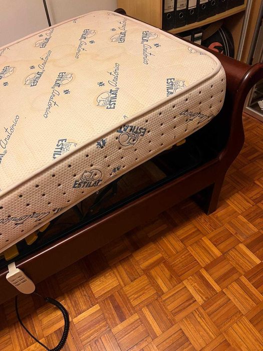 Cama articulada com c/comando
